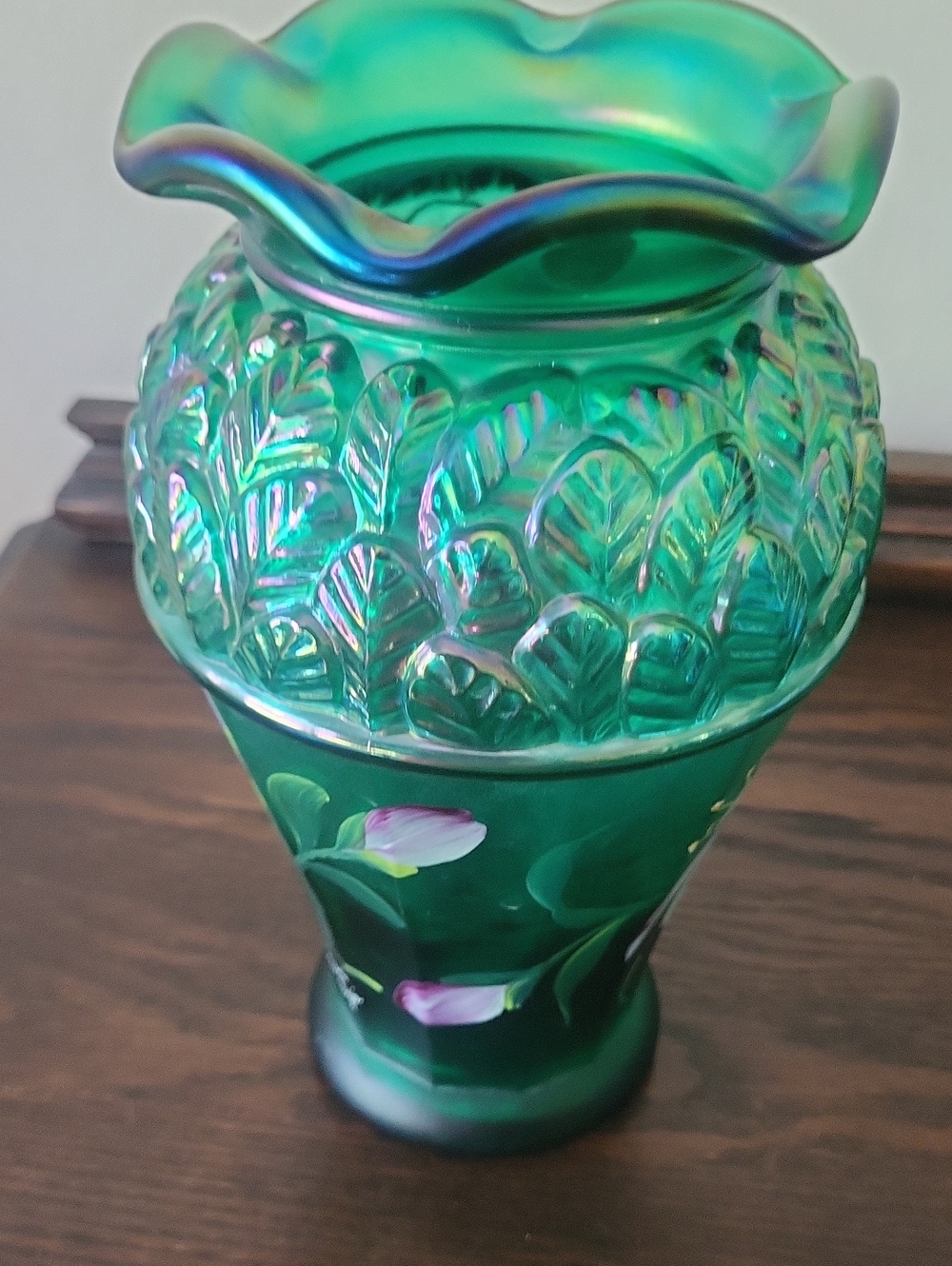 Fenton Green Iridescent Handpainted Vintage Glass Vase - Picture 4 of 9